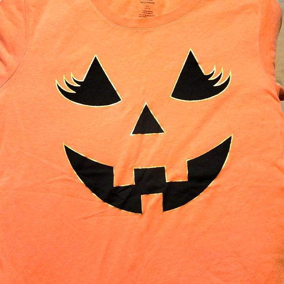 Walmart Tops - Halloween T Shirt